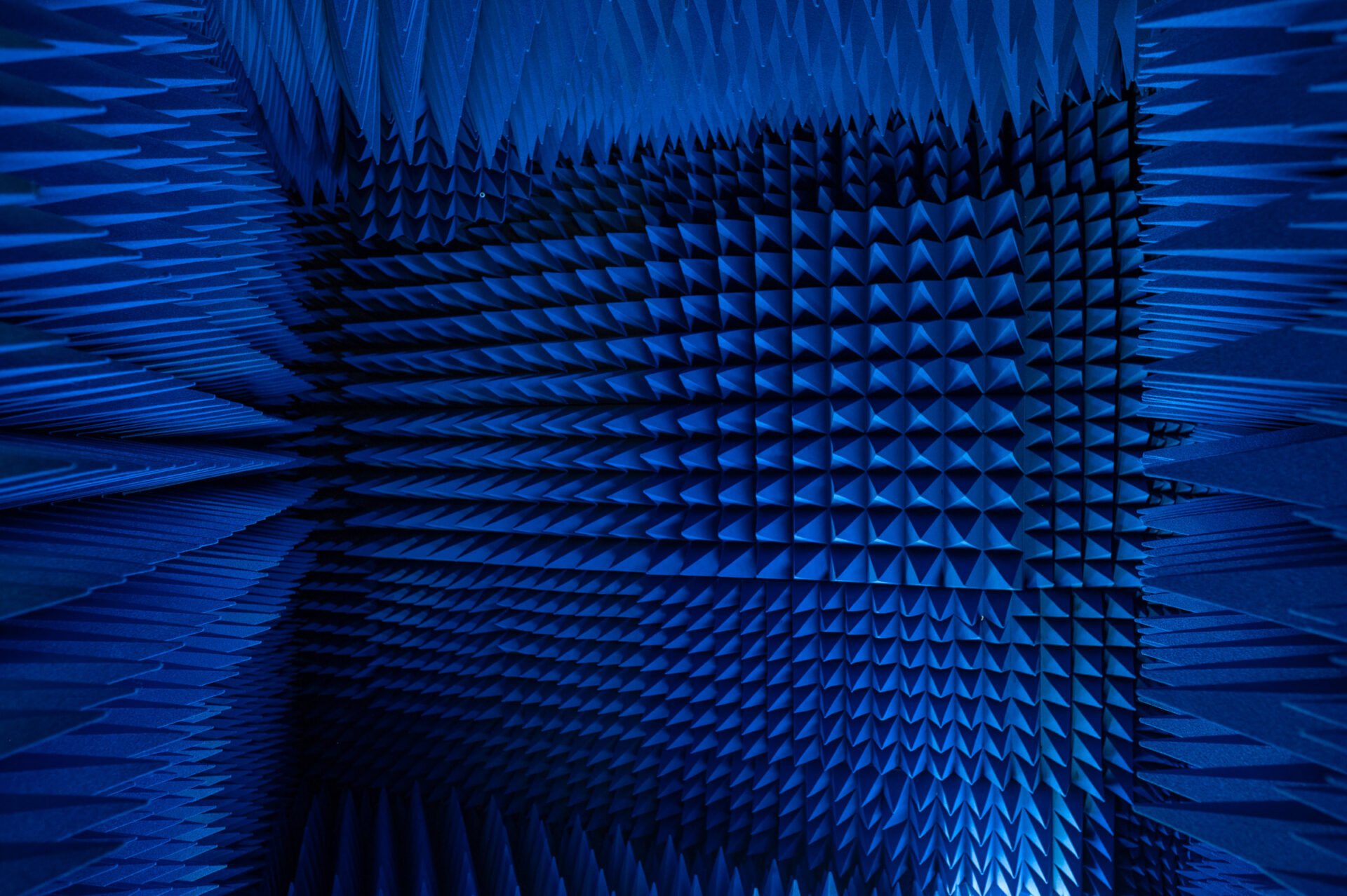 David Haines, Joyce Hinterding, Telepathy, 2008. Interior view. Installation view at Energy Fields: Vibrations of the Pacific, co-presented by Fulcrum Arts & Chapman University.
Photo by Christopher Wormald.